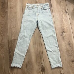 Levi’s Wedgie Straight Cropped Jeans